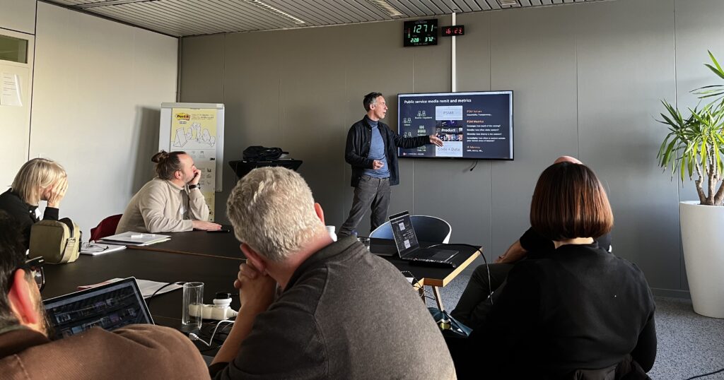 Photograph of Andreas Grün talking about public service algorithms at ZDF.